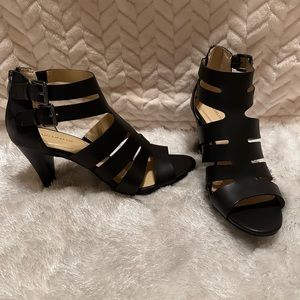 Classic LIZ Claiborne Black Gavi 4 inch Sandal size 9 wore a few times like new.